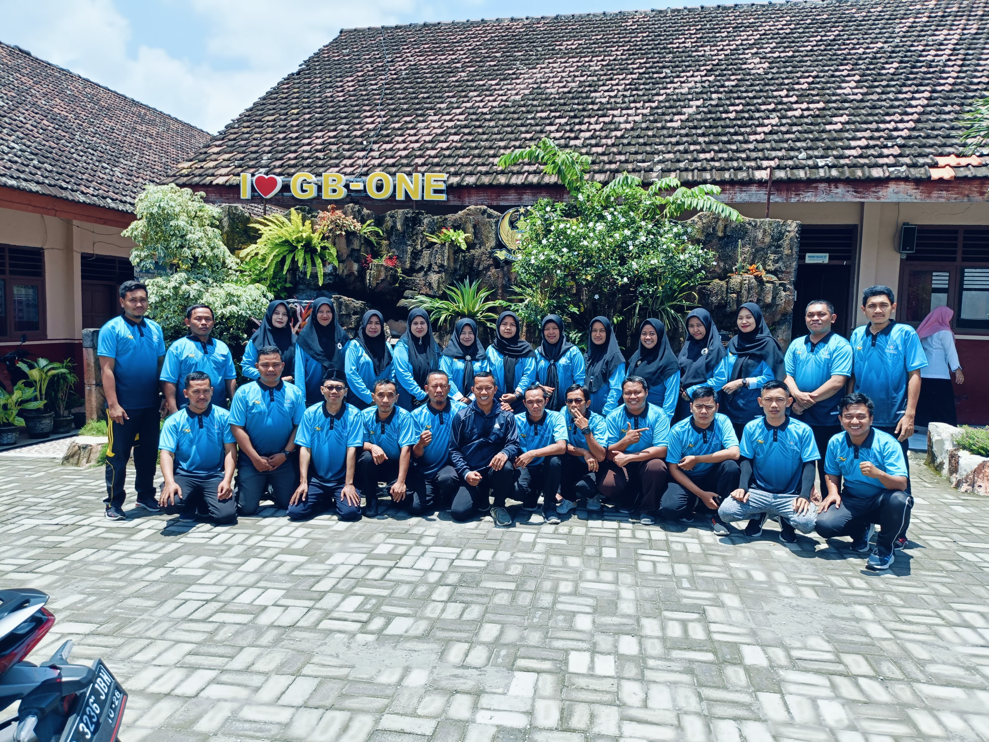 Pertemuan Rutin Kelompok Kerja Guru (KKG)